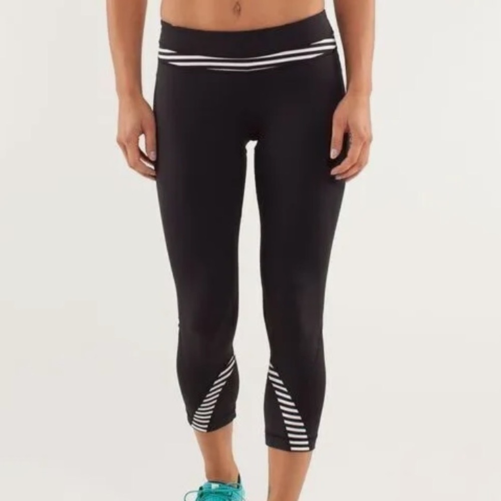 ! Lululemon Run: Inspire Crop II Stretch Luxtreme Pockets Run Gym Yoga Women